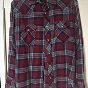 Wrangler Red and Blue Casual Button Down Shirt
